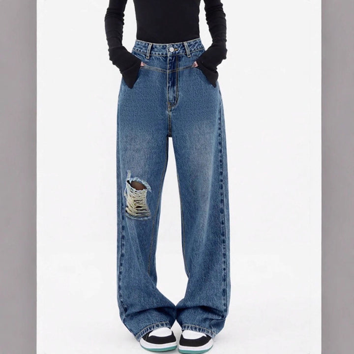 Women high-waisted oversized baggy jeans with knee rip and wide leg Mune Fashion