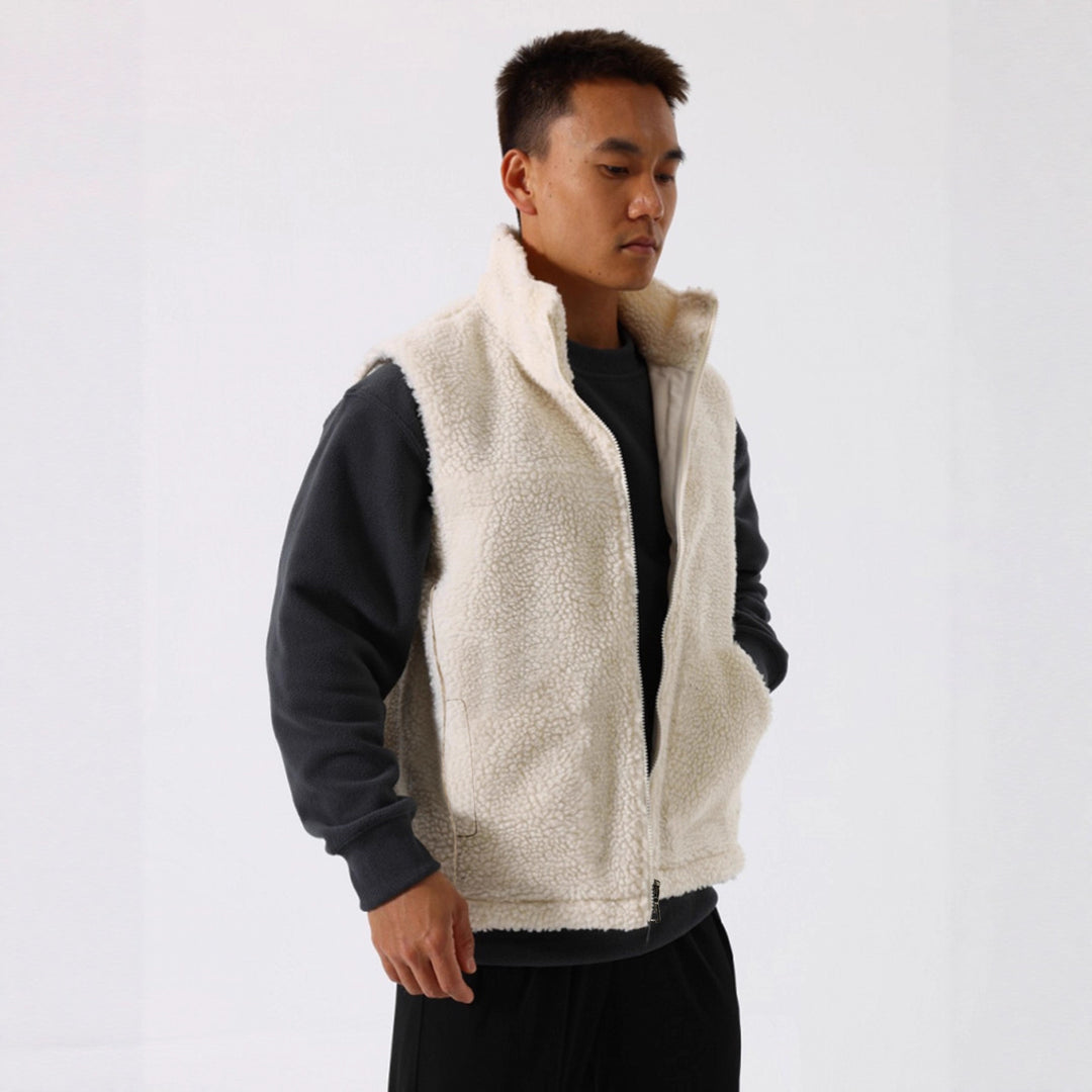 Women's Sleeveless Sherpa Fleece Vest with High Stand-Up Collar and Zipper Mune Fashion
