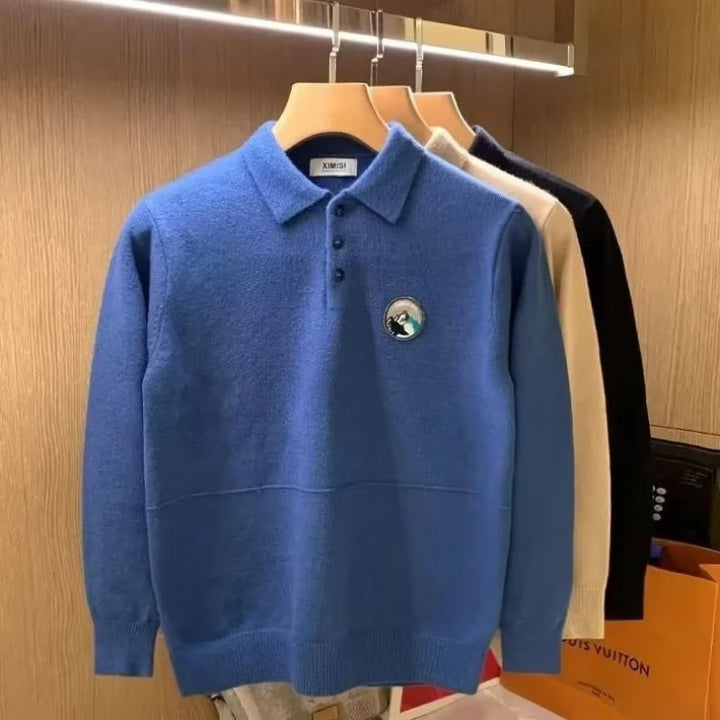 Men's Polo Collar Fine Knit Sweater with Emblem and Ribbed Cuffs Mune Fashion