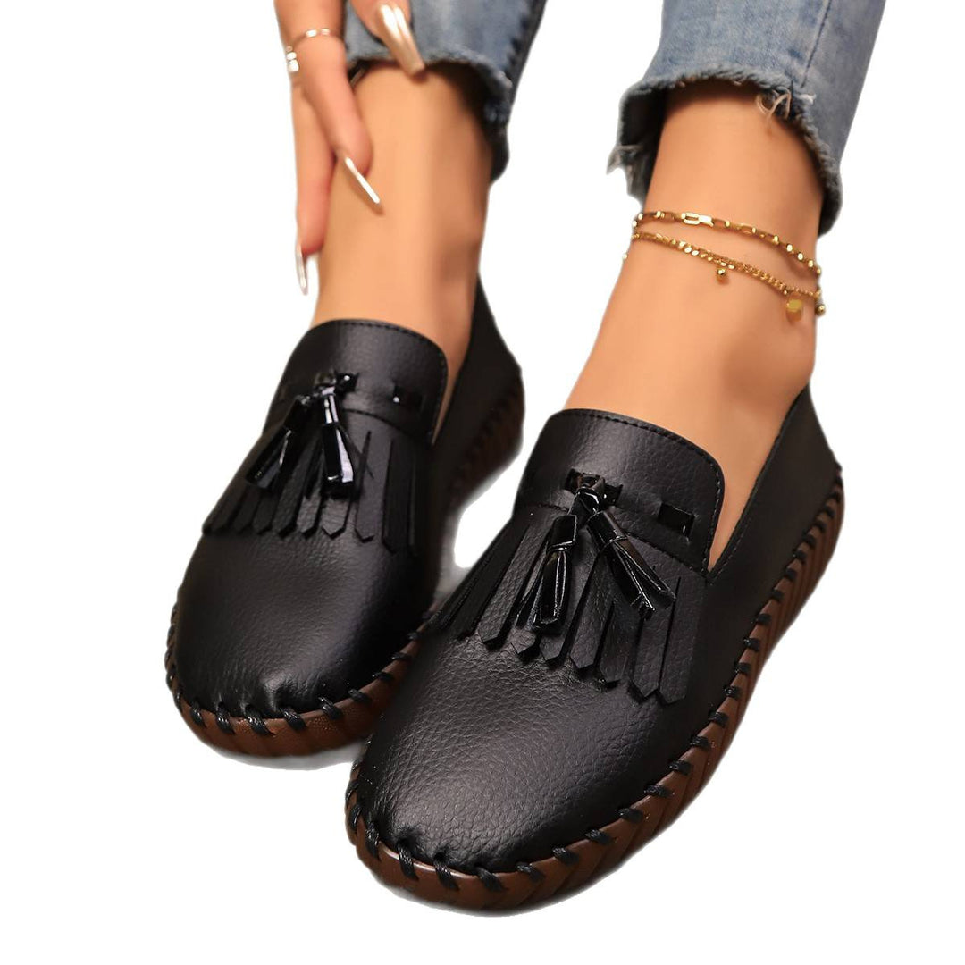 Women Comfortable Moccasins with Fringe Detail Mune Fashion