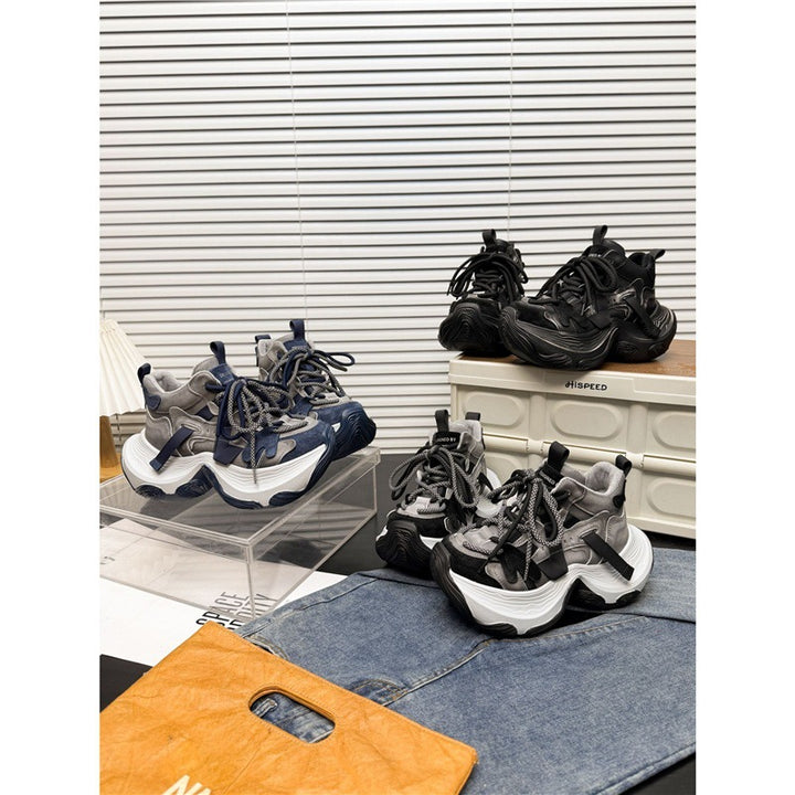 Damen Chunky Plateau-Sneaker mit mehrlagiger sculpted Sohle und Wildleder‑Mesh‑Details Mune Fashion