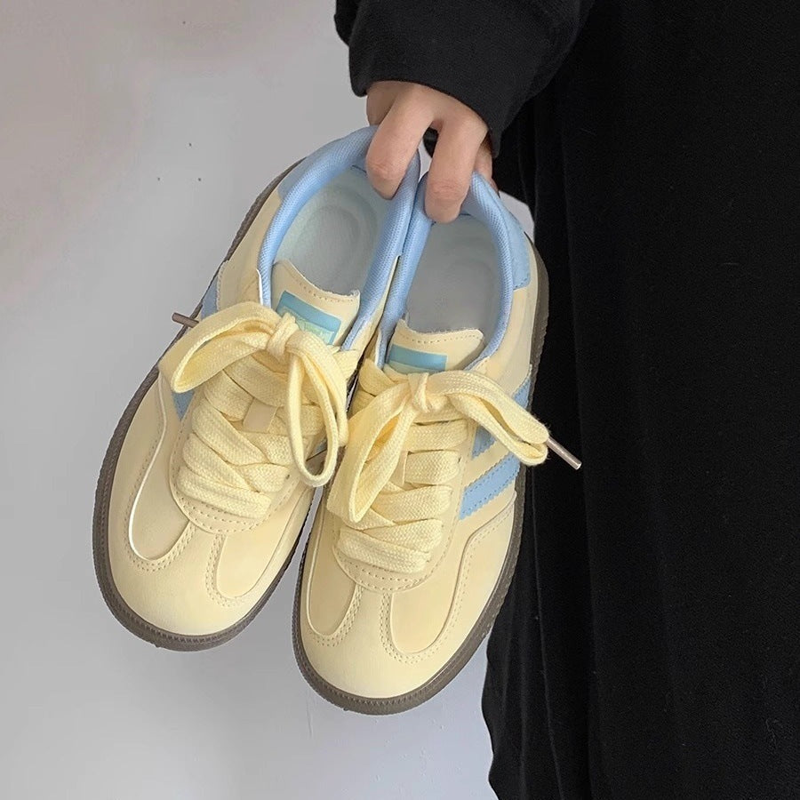 Women's sneakers with soft upper material and trendy color accents Mune Fashion