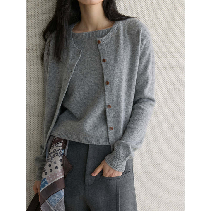 Women's Fine Fine Knit Cardigan with Matching Round Neck Sweater Mune Fashion