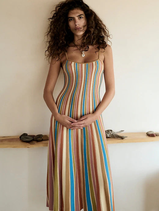 Ladies' elegant maxi dress in slip style with spaghetti straps, fitted cut and wide hem Mune Fashion