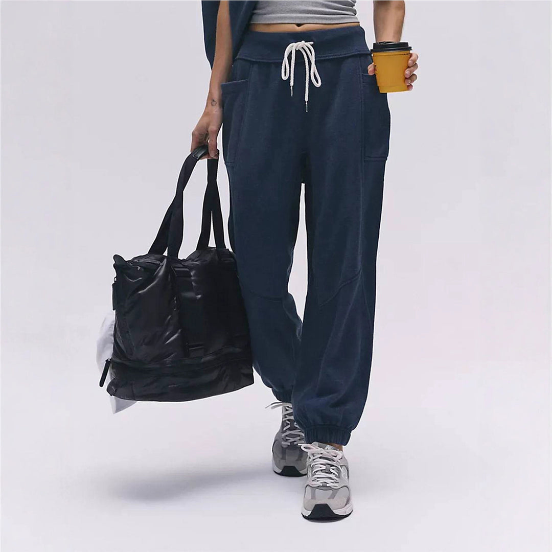 Women's oversized sweatpants in baggy cut with high waistband fit and drawstring Mune Fashion