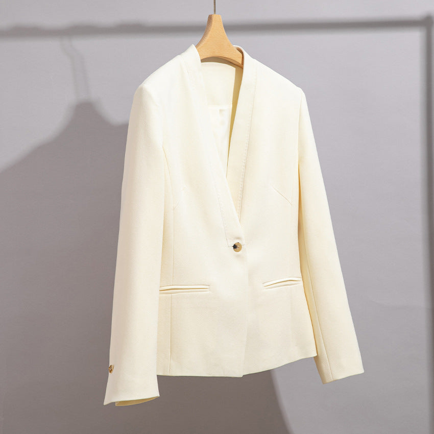 Women’s fitted single-button blazer with minimalist V-front and slip pockets Mune Fashion