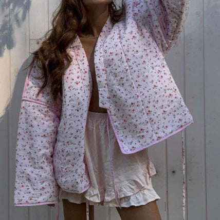 Women's Padded Short Quilted Jacket with Floral Micro Print, Contrast Piping & Boxy Silhouette Mune Fashion