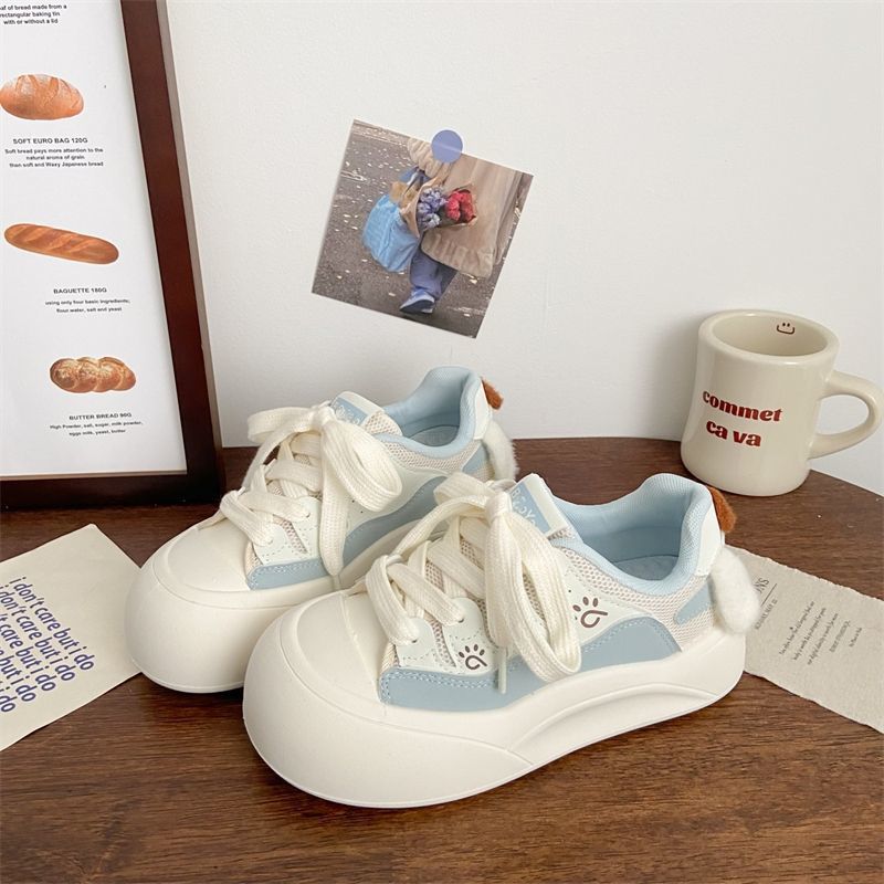 Women’s platform sneakers with playful appliqués and comfortable sole Mune Fashion