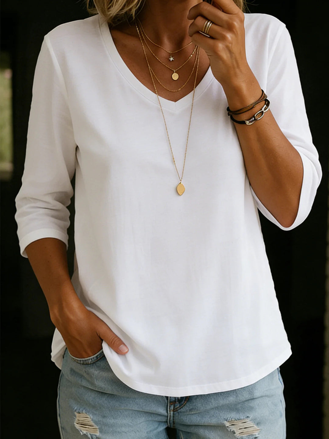 Women's Loose V-Neck Shirt with 3/4 Sleeves and Rounded Hem Mune Fashion