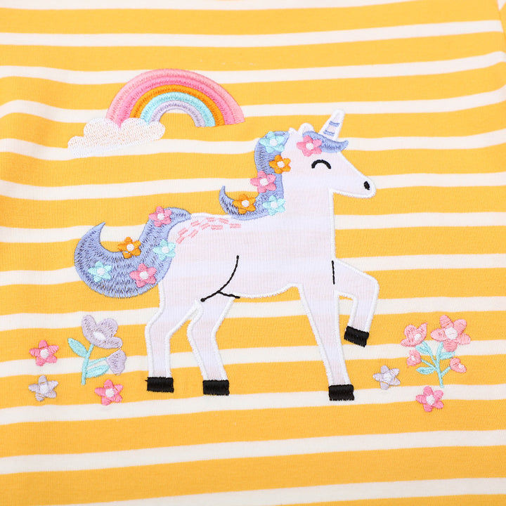 Girl's T-shirt with playful unicorn motif Mune Fashion