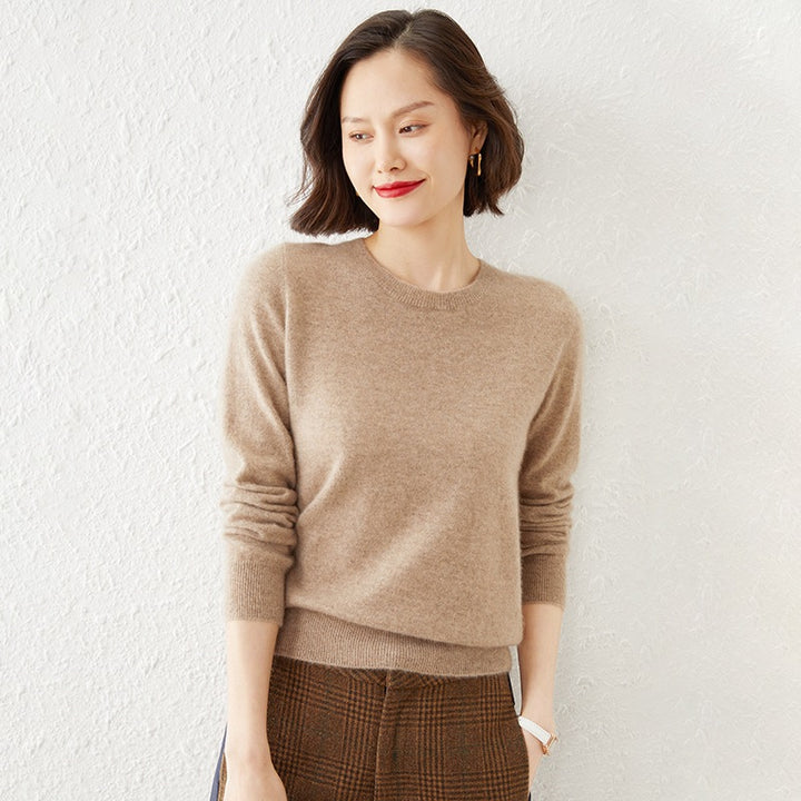 Women's Short-Cut Fine Knit Sweater with Round Neckline and Ribbed Hem Mune Fashion