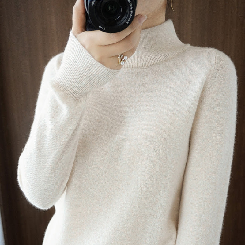 Women's Mockneck Pullover made of fluffy Angora blend with casual balloon sleeve silhouette Mune Fashion