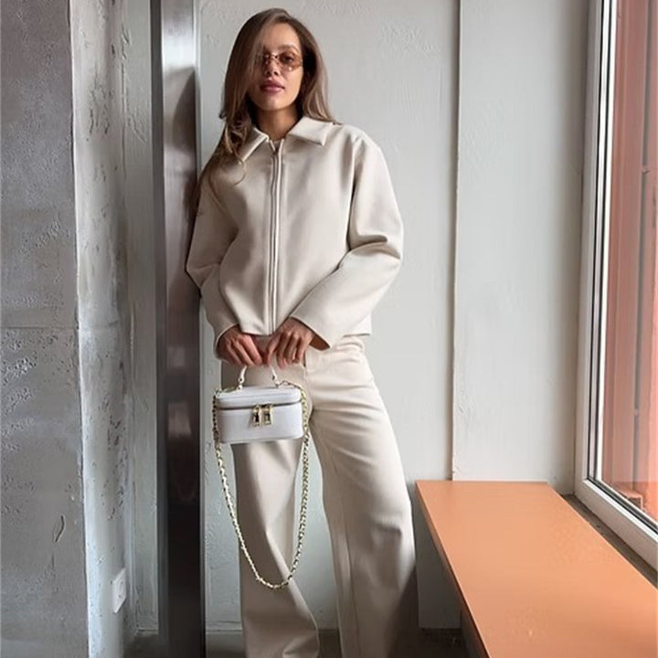 Women's short jacket in boxy cut with zipper and lapel collar Mune Fashion