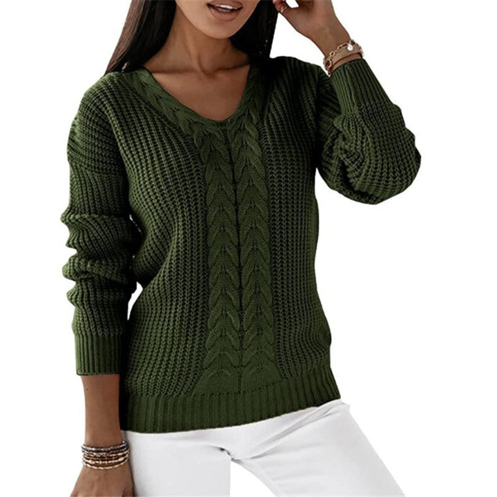 Women's chunky knit V-neck sweater with cable pattern and relaxed silhouette Mune Fashion