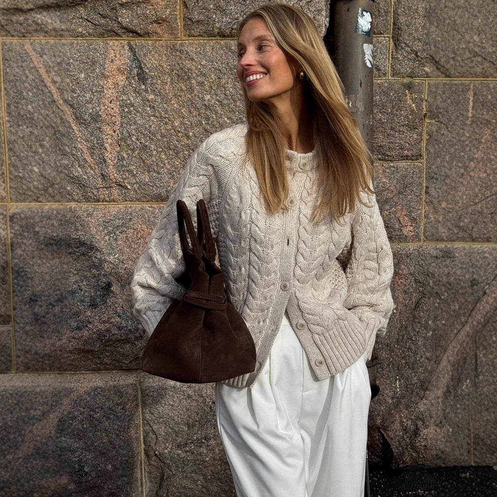 Women Chunky Knit Cable Pattern Cardigan with Balloon Sleeves Mune Fashion