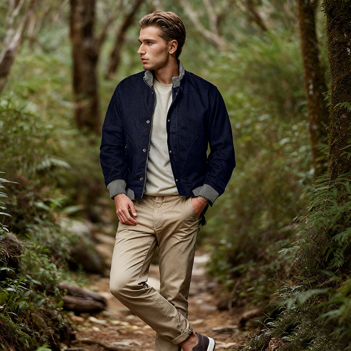 Men's short jacket in urban outdoor style with stand-up collar, snap button placket, and ribbed cuffs Mune Fashion
