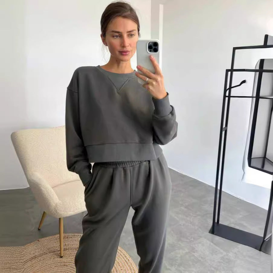 Ladies nan Cropped Sweater Set with V seam detail and high waist Jogging pants Mune Fashion