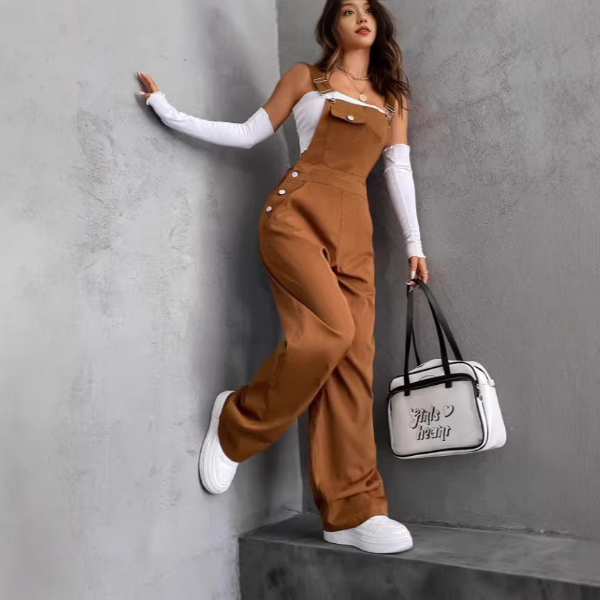 Women’s loose overall with side decorative buttons, chest pocket and wide leg Mune Fashion