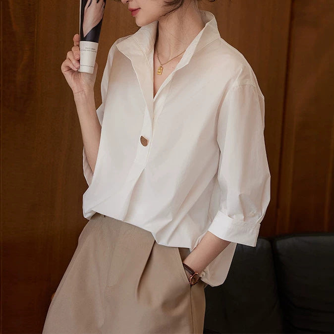 Women's elegant and airy blouse with modern cut Drune