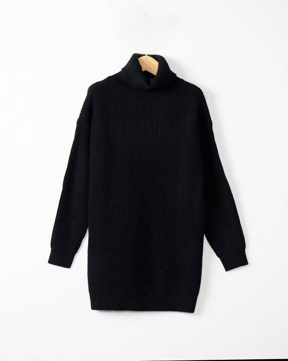 Women's Long Ribbed Turtleneck Sweater in Oversized Fit Mune Fashion