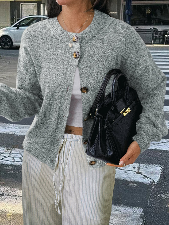 Women's cozy cardigan with oversized cut and horn-look buttons Mune Fashion