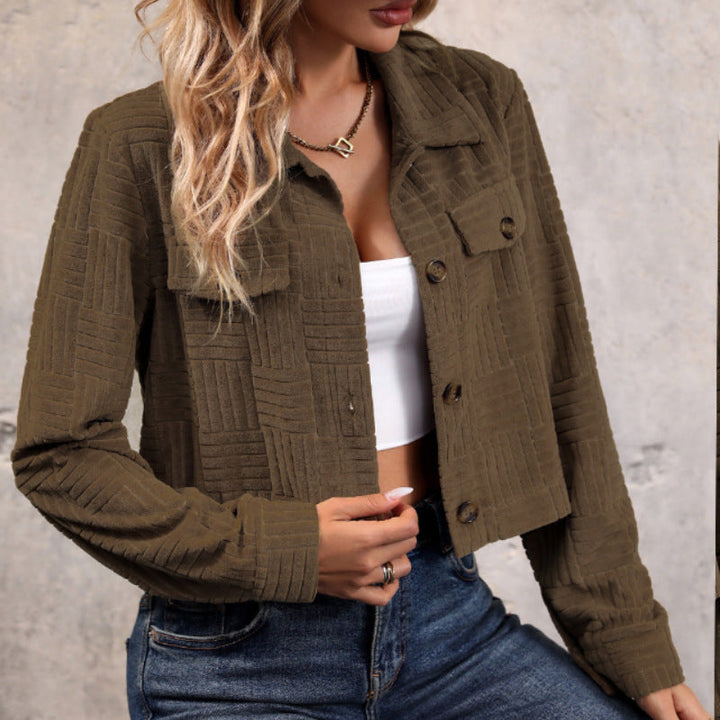 Women's short-cut cord jacket with quilted check pattern and flap pockets Mune Fashion