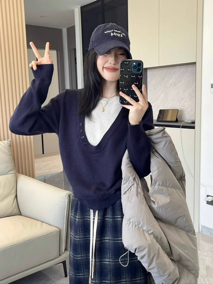 Women's Deep V-Neck Fine Knit Sweater with Layering Effect and Light Waist Definition Mune Fashion
