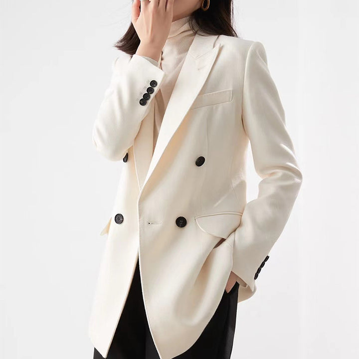 Women Tailored Longline Blazer with Double-Breasted Button Placket and Flap Pockets Mune Fashion