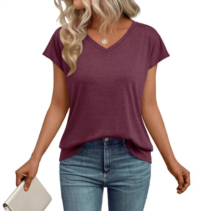 Women's V-neck T-shirt made of lightweight material with a breezy fit Mune Fashion