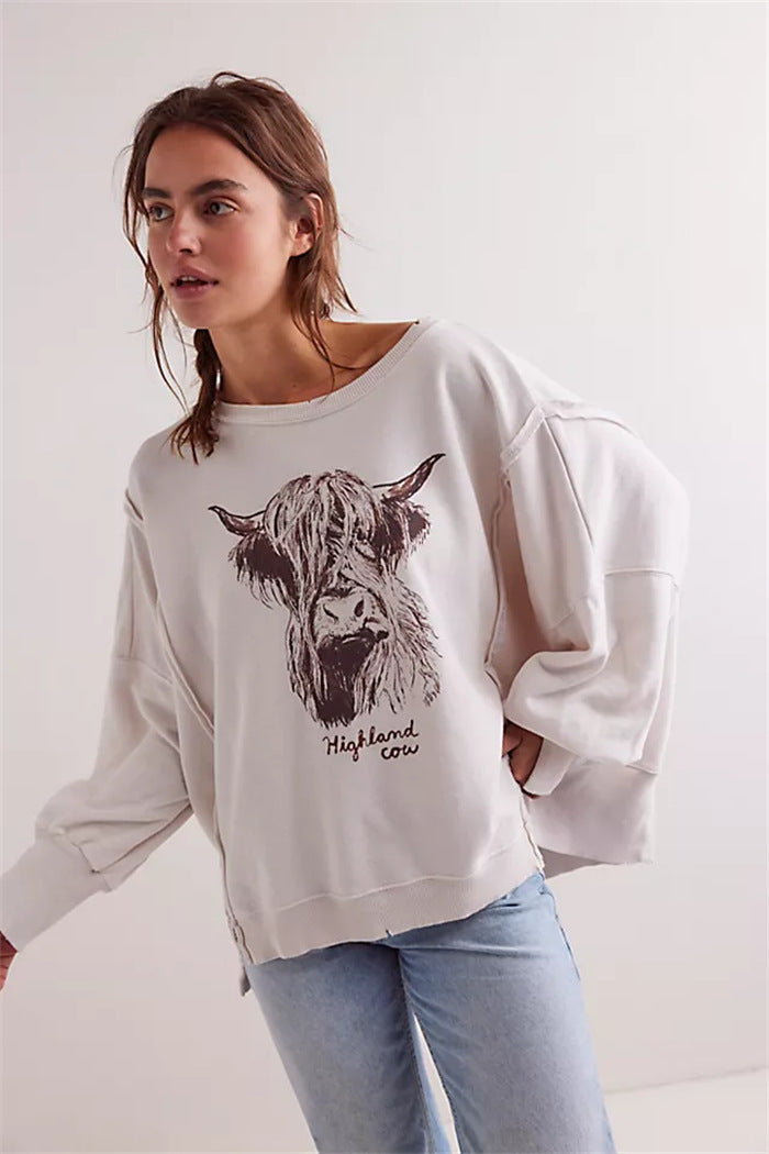 Women oversized sweatshirt with beet print, fringed seam accents and thumbhole sleeves Mune Fashion