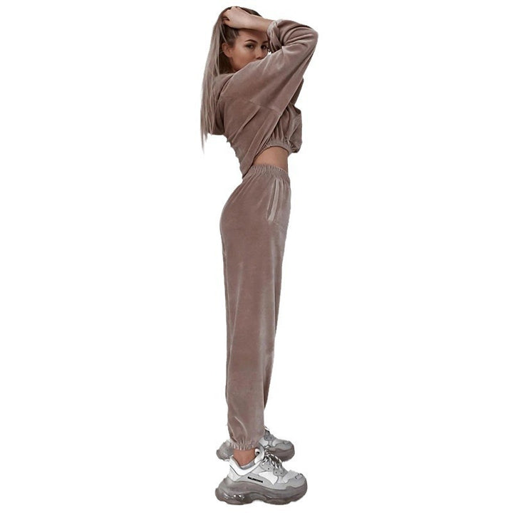 Women Velvet Cropped Loungewear Set with Hoodie and Elastic High-Waist Jogging Pants Mune Fashion