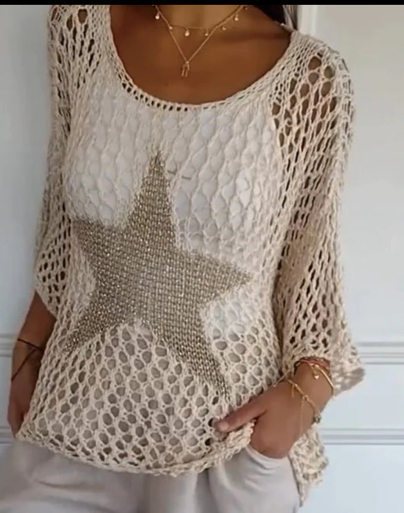 Women's oversized crocheted pullover with star appliqué and 3/4 sleeves Mune Fashion