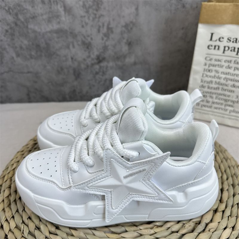 Women's sporty sneakers with structured upper material and cushioning sole Mune Fashion
