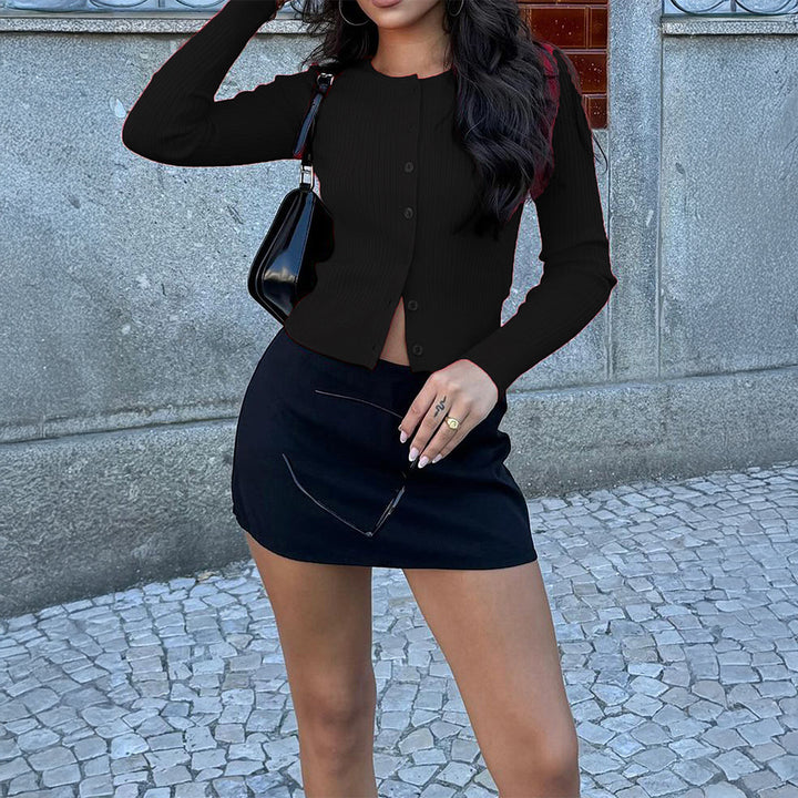 Women’s short ribbed button cardigan with round neckline, fitted cut and stretch content Mune Fashion