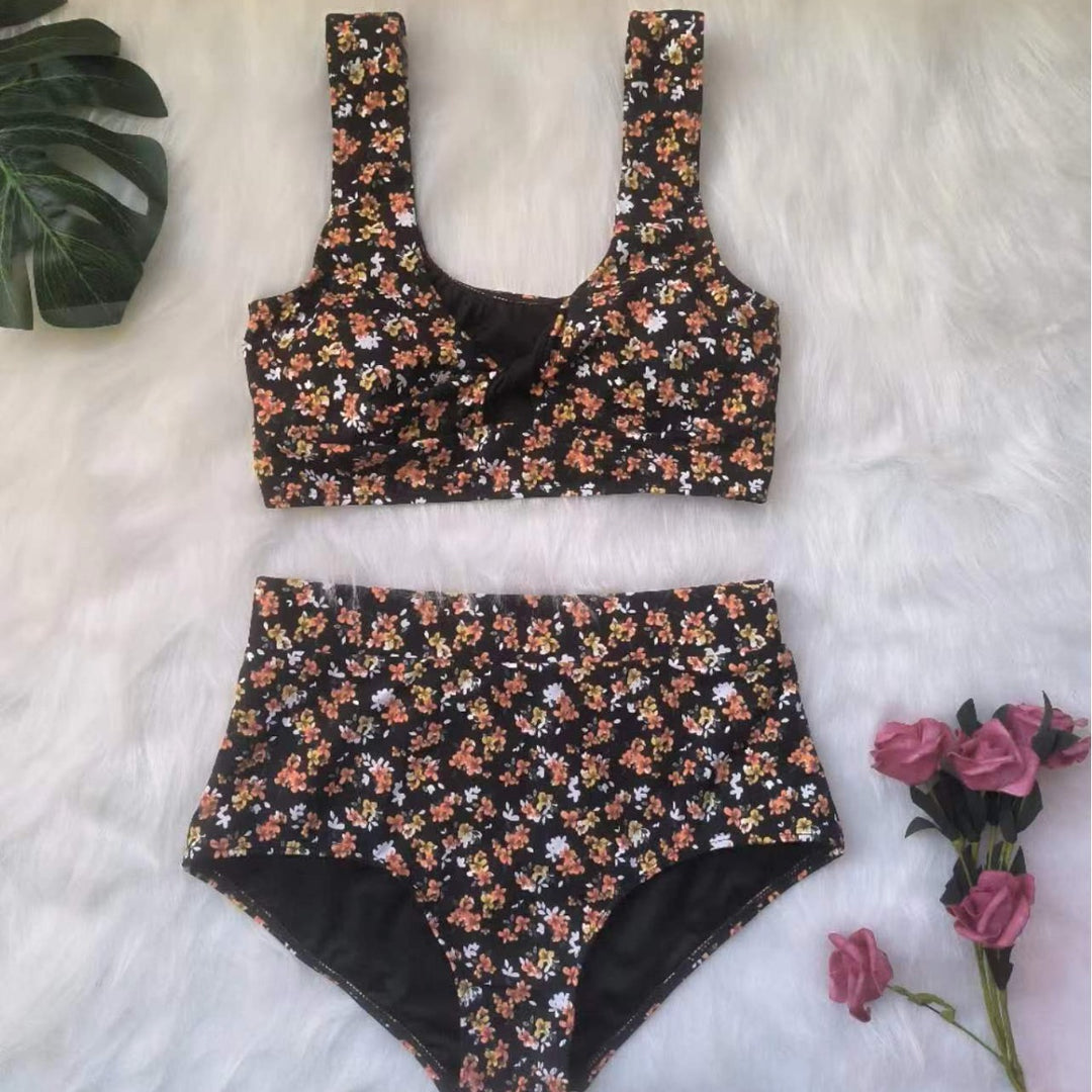 Women's High-Cut Bikini Set with Floral Pattern Mune Fashion