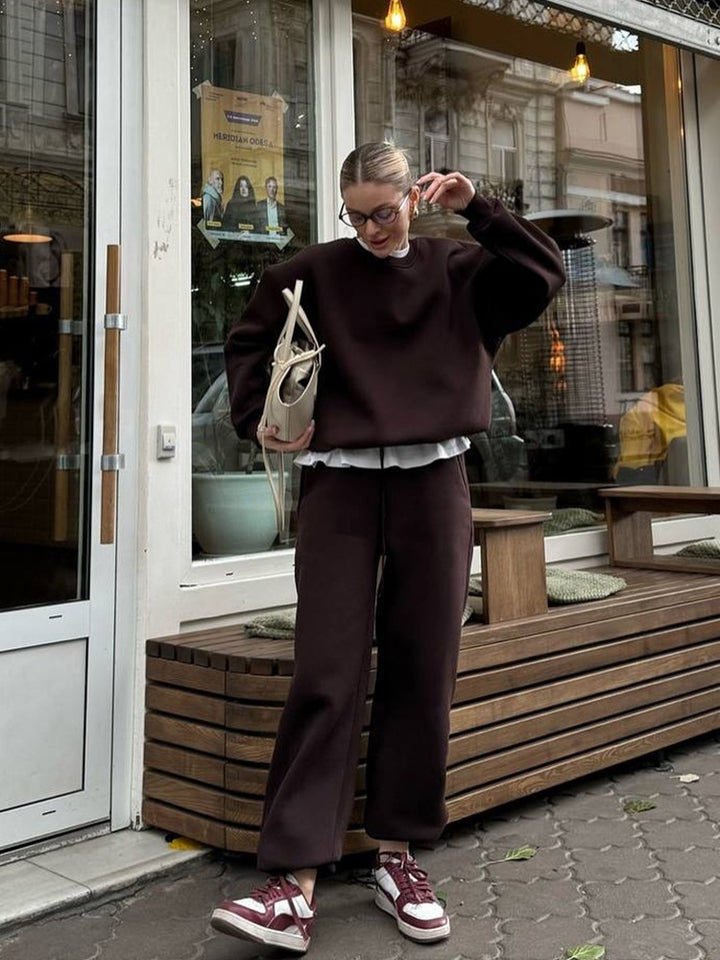 Women's Oversize Sweatshirt and High-Waist Lounge Jogging Pants Set made of brushed cotton blend Mune Fashion