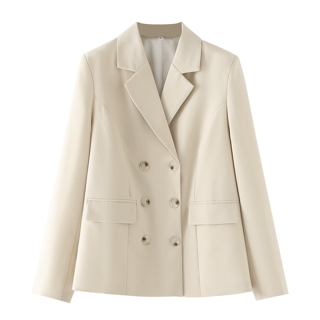 Women's lightweight double-breasted blazer made of textured crepe with flap pockets and defined waist shape Mune Fashion