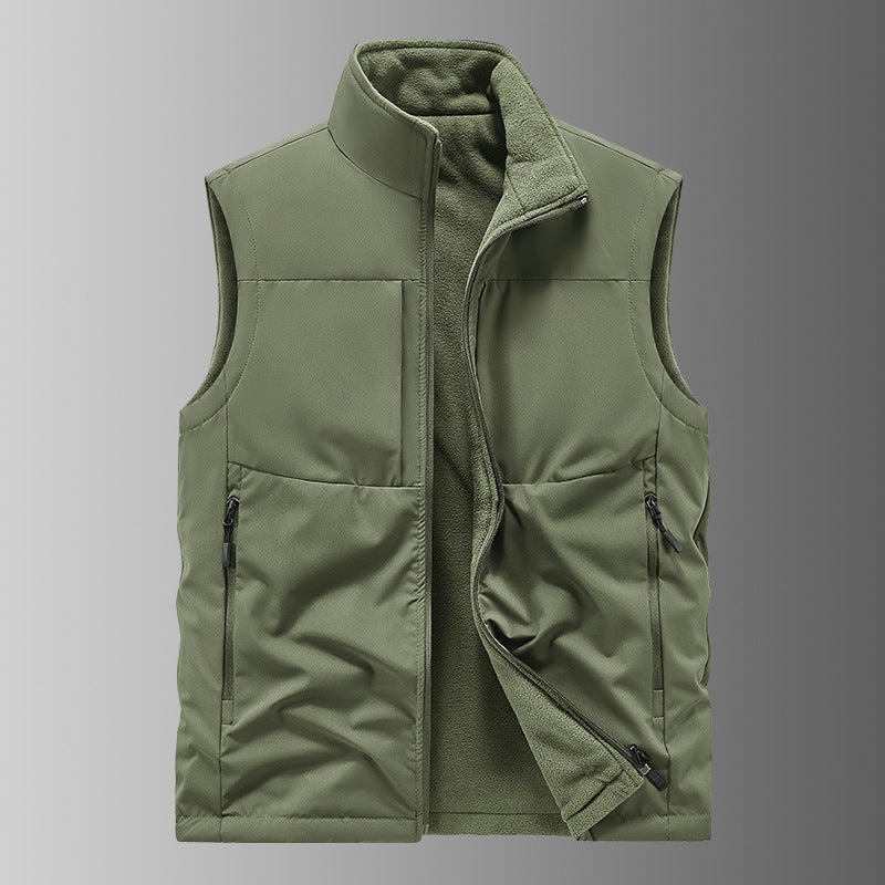 Men's padded softshell vest with fleece lining, windproof membrane, and secure zip pockets Mune Fashion
