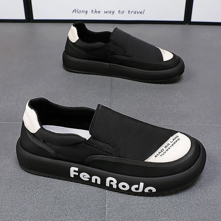 Women Slip-On Sneakers with breathable surface and comfortable cushioning Mune Fashion