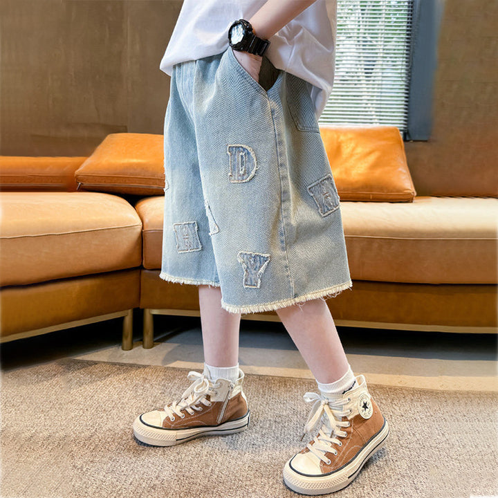 Boys casual denim shorts with striking appliqués Mune Fashion