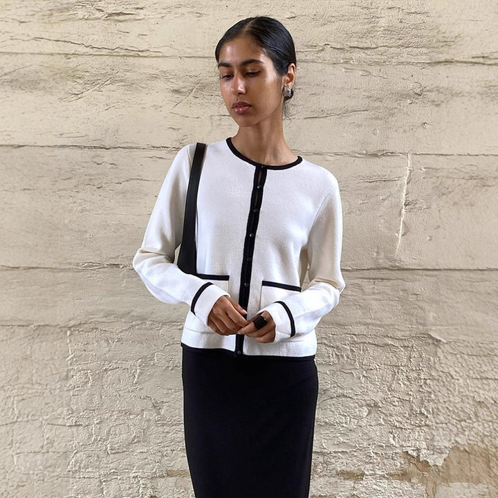 Women Fine Contrast Button Placket Cardigan with Piping and Applied Pockets Mune Fashion