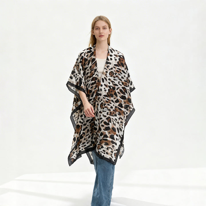 Women's Lightweight Viscose Kimono Wrap in Oversized Cut with Leopard Jacquard Fabric