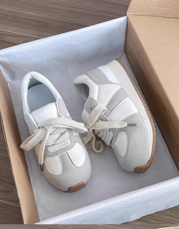 Women's sporty sneakers with comfortable cushioning and breathable surface structure Mune Fashion
