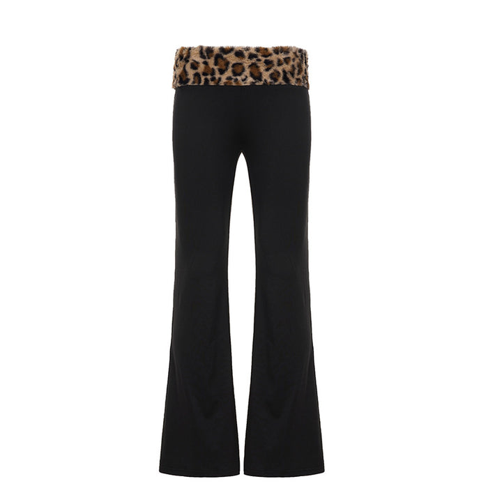 Women’s off-shoulder crop top with faux fur collar and cuffs in leopard print Mune Fashion