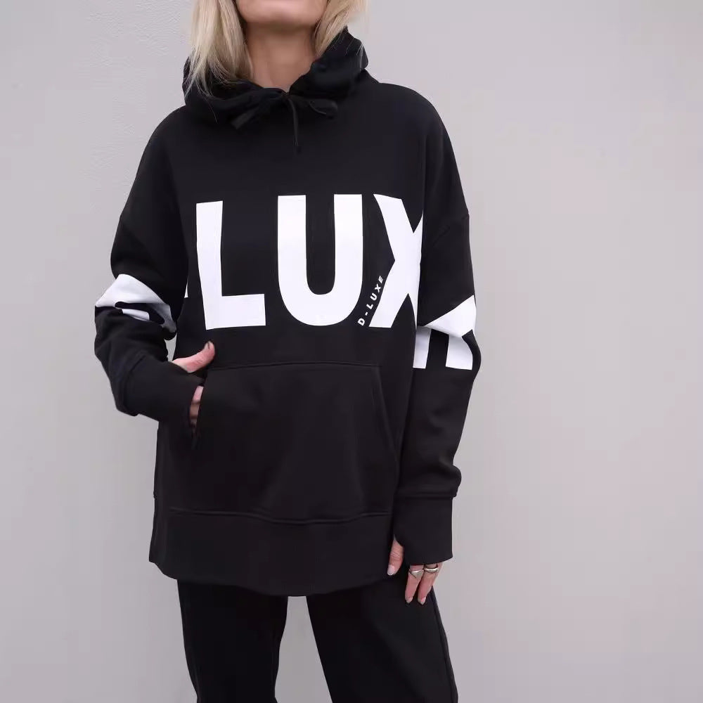 Women's Oversized Hoodie with distinctive logo print, kangaroo pocket and side slits Mune Fashion