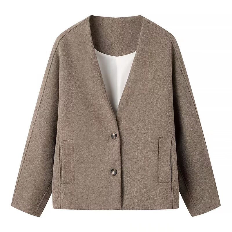 Women's Boxy Short Jacket made of Wool Blend with V-Neck and Two-Button Closure Mune Fashion