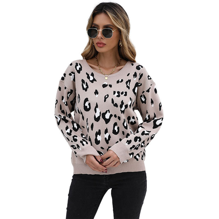 Women's Light Jacquard Knit Sweater with Animal Print and Ribbed Hem Mune Fashion