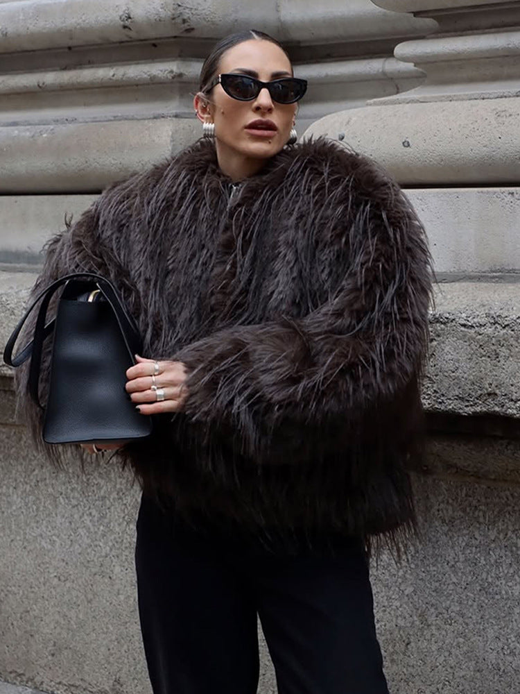 Ladies short jacket made of long-pile shaggy faux fur with hidden snap button placket Mune Fashion