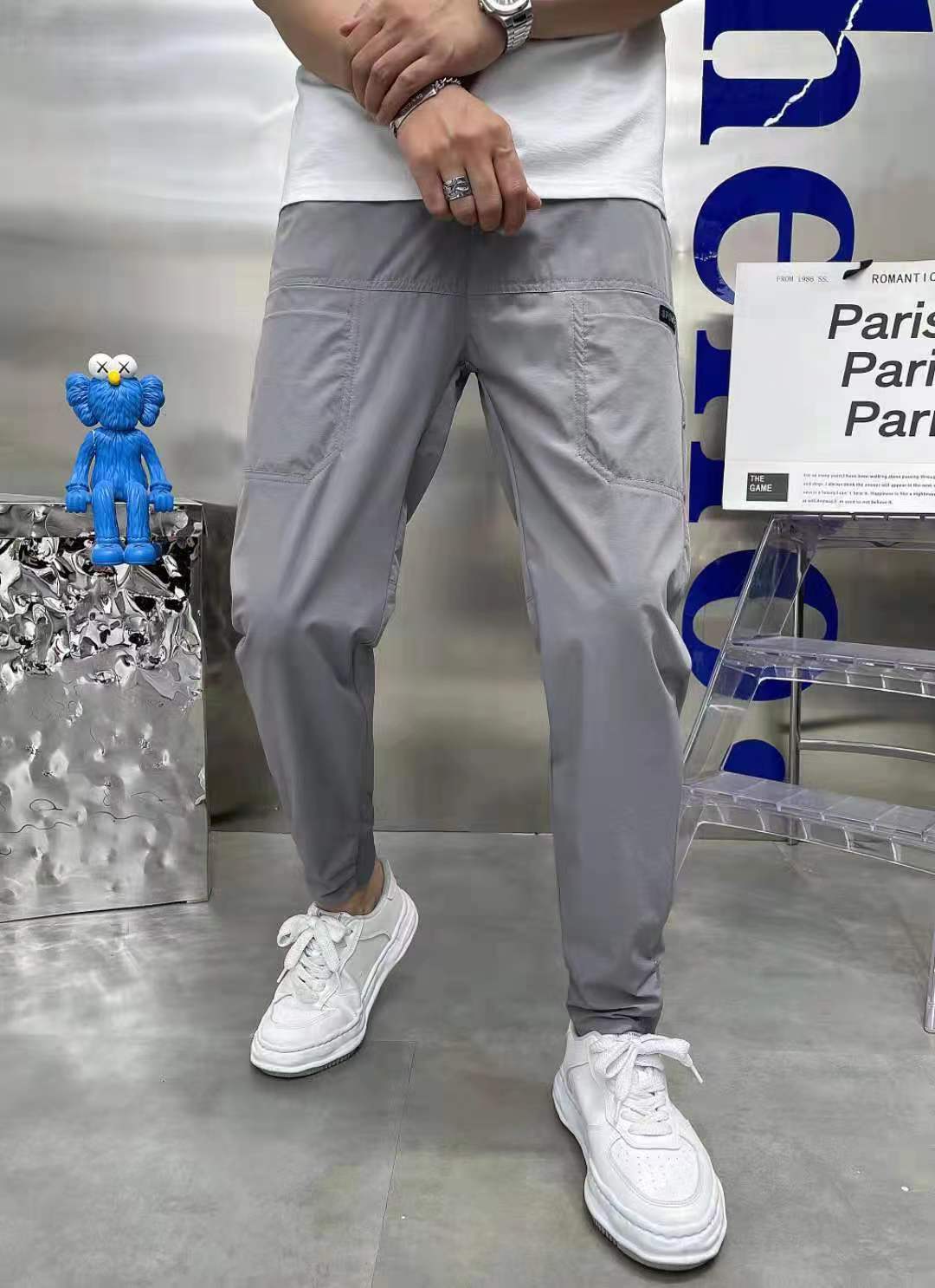 Men's sporty cargo jogger pants with elastic waistband, drawstring, and tapered leg hem Mune Fashion