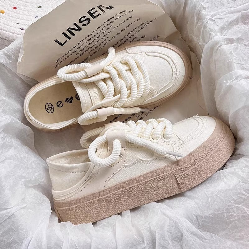 Women's sneakers with thick profile and innovative lacing details Mune Fashion